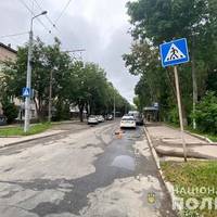 У Тернополі водій автомобіля Hyundai збив чоловіка на пішохідному переході (ФОТО)