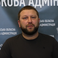 Росія вдарила по Чорткову чотирма ракетами, зруйновано багатоповерхівки, влада каже про 22 постраждалих (відео)