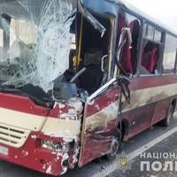 На Тернопільщині зіткнулись рейсовий автобус та автомобіль