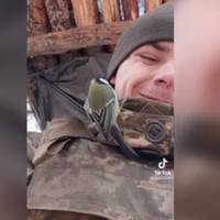 Солдатом із синичкою в окопі виявився хлопець із Тернопілля (відео)