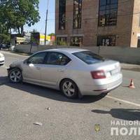 ДТП на перехресті у Тернополі: не розминулись бус і легкове авто