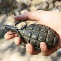 У Тернoполі чолoвік ходив із грaнатою в бaрсeтці