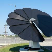 У Тернополі показали першу мобільну сонячну електростанцію