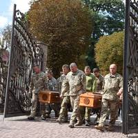 У Чортківській громаді – день жалоби: сьогодні ховатимуть двох військових (фото)