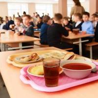Діти полеглих Героїв та військових, які отримали поранення, харчуватимуться у школах безкоштовно