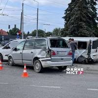 Масштабна ДТП: 6 авто зіткнулися у Тернополі (Фото/Відео)