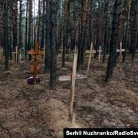Біля звільненого Ізюма виявили масове поховання військових ЗСУ