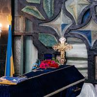 Сьогодні провели в останню дорогу загиблого військового – Володимира Савчука