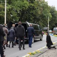 Загинув пів року тому: з бійцем Тарасом Ленєм попрощалися у громаді біля Тернополя (Фото)