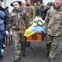 Не міг залишатися осторонь і записався у добровольці: в Чорткові поховали молодого бійця