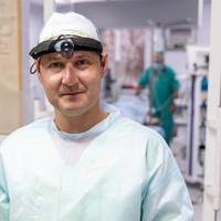 “Місто перетворилося на один великий цвинтар”: вражаюча історія лікаря з Маріуполя, який переїхав на Тернопільщину