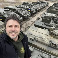 Сергій Притула відзвітував про першу партію БТР Spartan, яку вже передали військовим