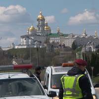 У Почаївській лаврі служителі УПЦ МП не допустили представників держави до однієї з церков