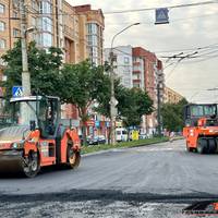 На вул. Мирона Тарнавського у Тернополі завершується ремонт проїзної частини