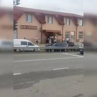 В Озерній у День жалоби за загиблим військовим влаштували гучну забаву. Відео