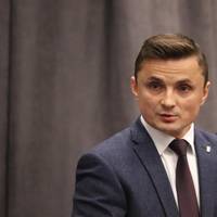 Перервав відпустку, домовляється з фракціями: Михайло Головко дізнався, що депутати збирають підписи за його відсторонення