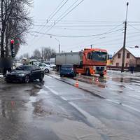 У Тернополі зіткнулися три автомобілі. Є травмовані