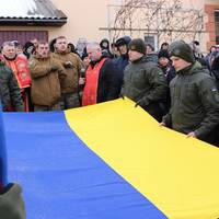 У громадах на Тернопільщині попрощалися з двома воїнами