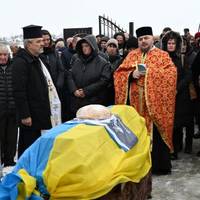 На Лановеччині попрощались із загиблим воїном-захисником (фото)
