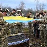 На Тернопільщині в останню дорогу провели двох воїнів