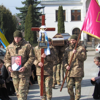 Кременеччина плаче: попрощалися з матросом Анатолієм Морозюком