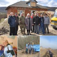 Майже усе село зійшлося, щоб відремонтувати дім для травмованого захисника з Тернопільщини