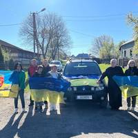 На Тернопільщині в селі придбали автомобіль для військового