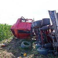 Деталі страшної ДТП: вантажівка могла вбити людей на Рівненщині, бо у неї відлетіло колесо
