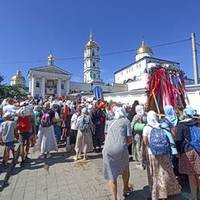 Прочани УПЦ МП попри заборону прийшли до Почаївської лаври на Тернопільщині