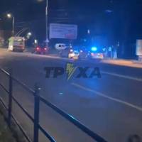 ЗБИЛИ двох підлітків поблизу 14 школи у Тернополі. ВІДЕО