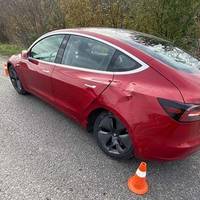 Водійка автомобіля Tesla врізалася у мотоцикліста поблизу Тернополя (ФОТО)