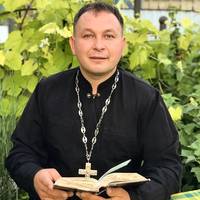 Чи можна носити прикраси родичів, які померли розповідає отець-блогер Олексій Філюк