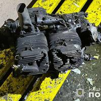 Фото уламків “шахеда”, який вдарив по будинку у Тернополі