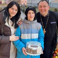 Священник з Тернопільщини всиновив четверту дитину (фото)
