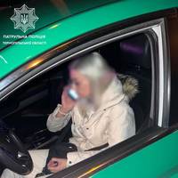 Зупинили п'яну за кермом у комендантську годину: у 42-річної тернополянки знайшли в авто наркотики