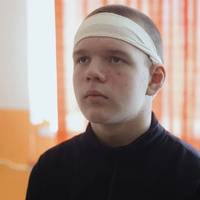 Однокласники дякували за порятунок родичів. Мама школяра, який врятував пасажирів автобуса в Сумах, розповіла про інцидент