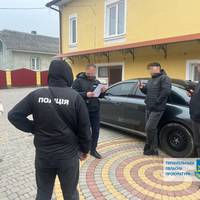 Ввозили авто під виглядом гуманітарної допомоги для ЗСУ: на Тернопільщині викрито схему