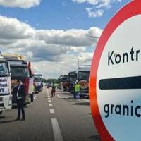 Один автомобіль на годину: поляки знову обіцяють протести на пункті пропуску «Ягодин-Дорогуськ»
