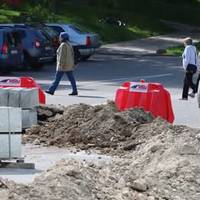 На вулиці Дружби облаштовують постійне кільце: що вже зробили