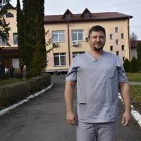 З Херсона — до Тернополя: як нейрохірург Олексій Леонтьєв рятує життя в умовах війни