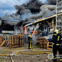 Масштабна пожежа у Тернополі: у поліції зробили заяву