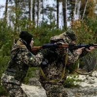 До нацспротиву готуватимуть і чоловіків, і жінок: у Раді реєструють законопроєкт