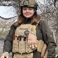 У 18 років пішла воювати і до сьогодні служить у 44-ій бригаді: історія захисниці з Луганщини (фото)