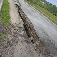 Обвалилася частина мосту Збаразькій громаді (фото)