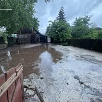 Вода на порозі, а замість городу - озеро: наслідки негоди на Тернопільщині