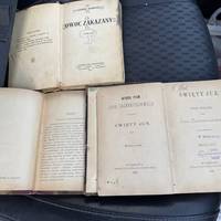 Поляк намагався вивезти з України цінні книжки, яким понад 100 років (фото)