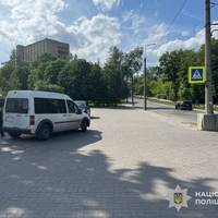 У Тернополі водій збив дитину на тротуарі: поліція шукає свідків (фото)
