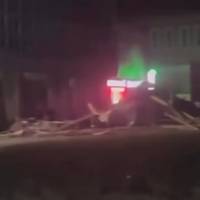 Буревій на Тернопільщині наробив лиха — у Козовій зірвало дах з будинку культури (відео)