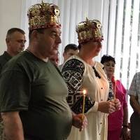У приміщенні військового госпіталю Заліщиків повінчався захисник, що проходив реабілітацію (фото)