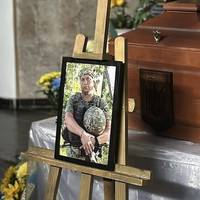 У Тернополі провели в останню дорогу воїна Олександра Гоменюка